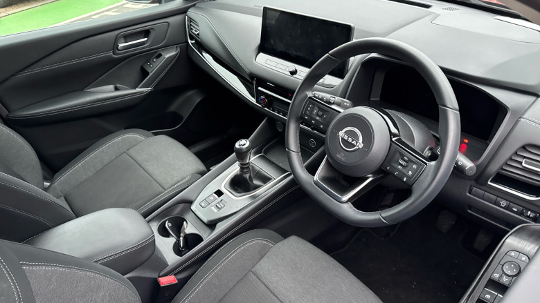 Nissan Qashqai 1.3 DiG-T MH N-Connecta 5dr Petrol Hatchback